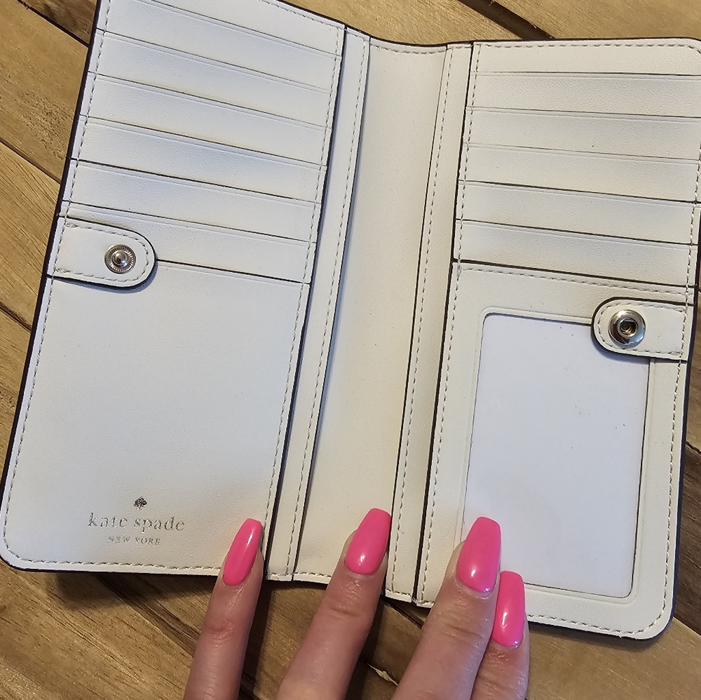 Kate Spade Wallet - Picture 2 of 3